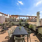 Charles Apartments In Old Town