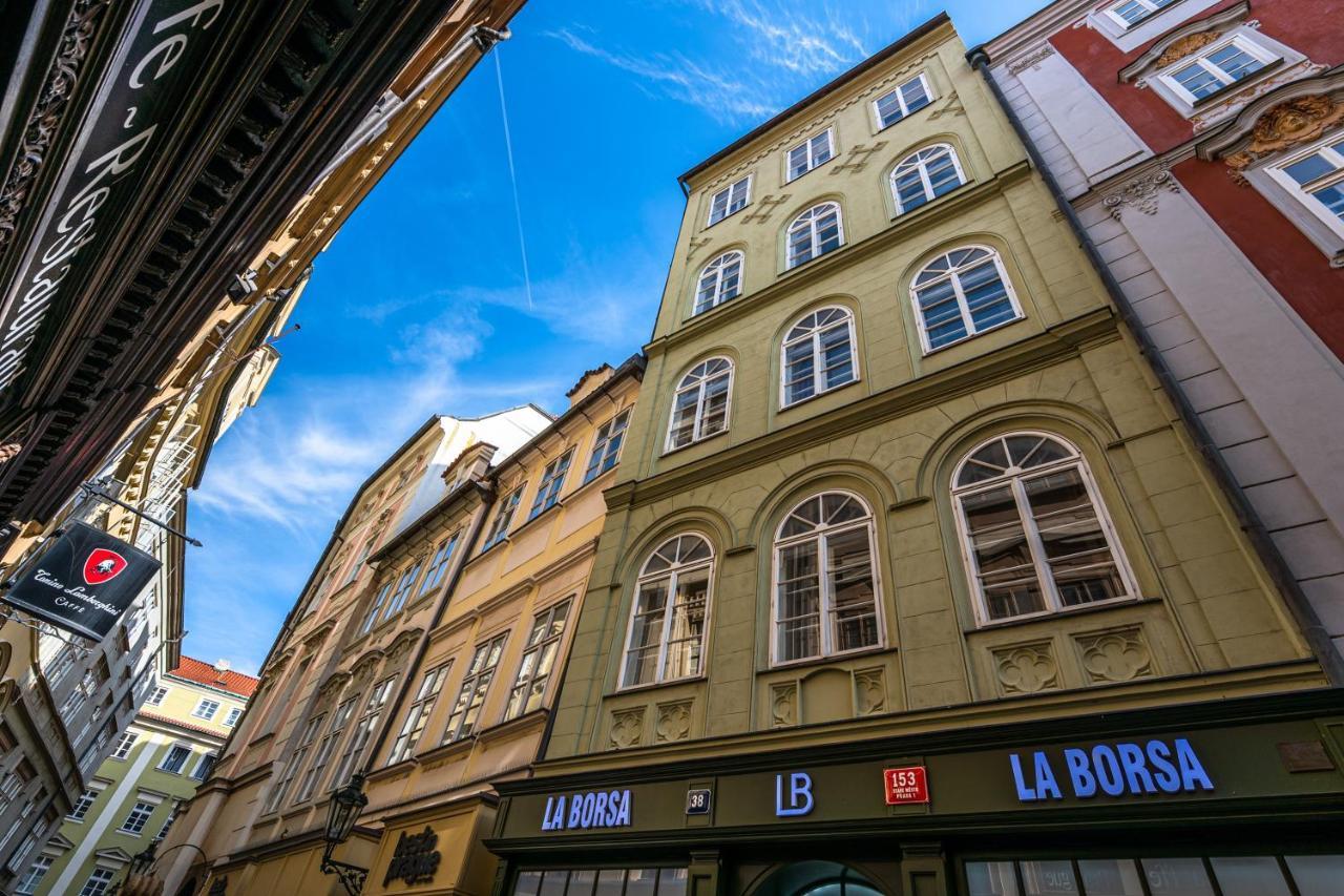 Charles In Old Town Apartment Prag