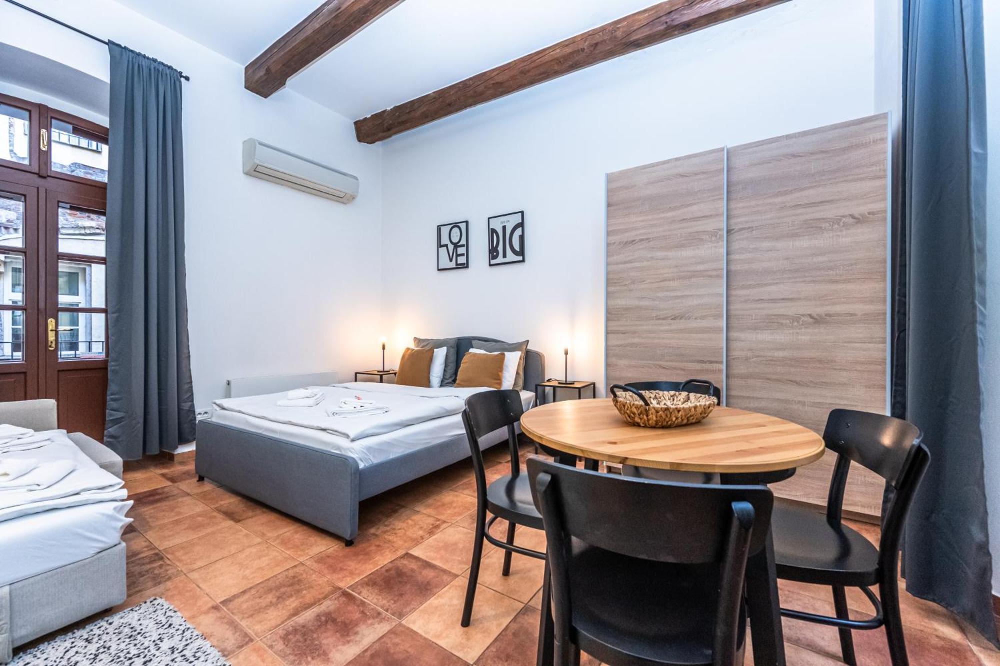 Apartment Charles In Old Town Prag